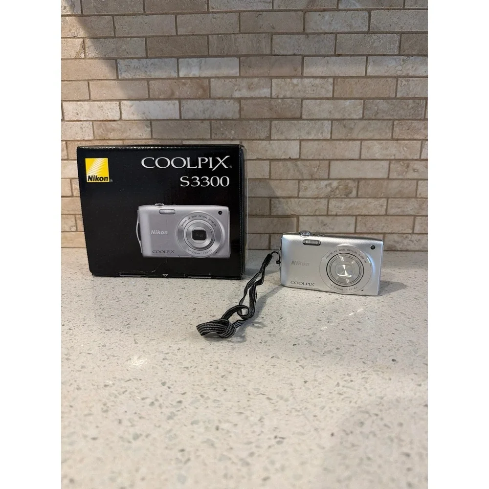 Nikon Coolpix S3300 16MP Digital Camera Silver - With Accessories (with Card)